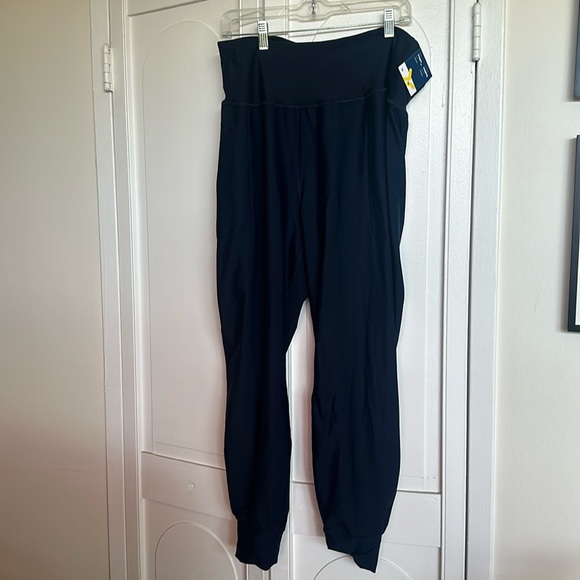Old Navy Joggers - Picture 5 of 11